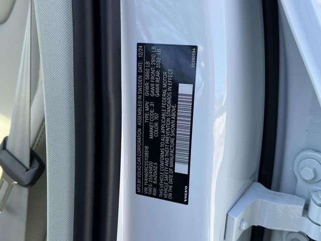 2025 Volvo XC60 Plus - Photo 19