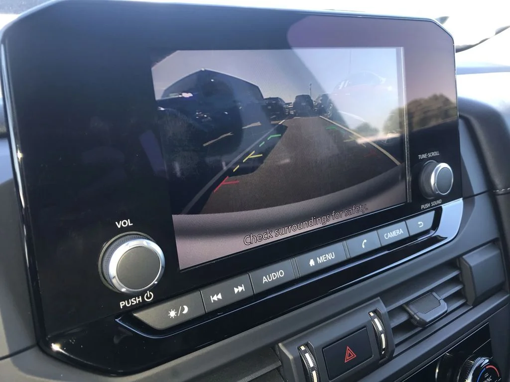 Used 2024 Gray Nissan S image 17