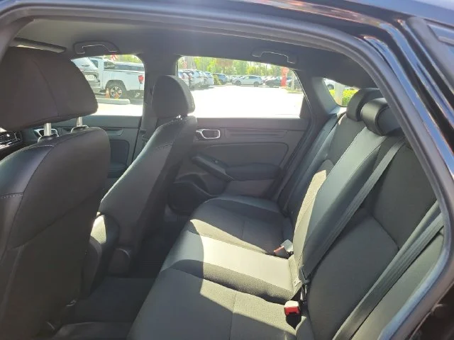 Used 2024  Honda Sport image 12