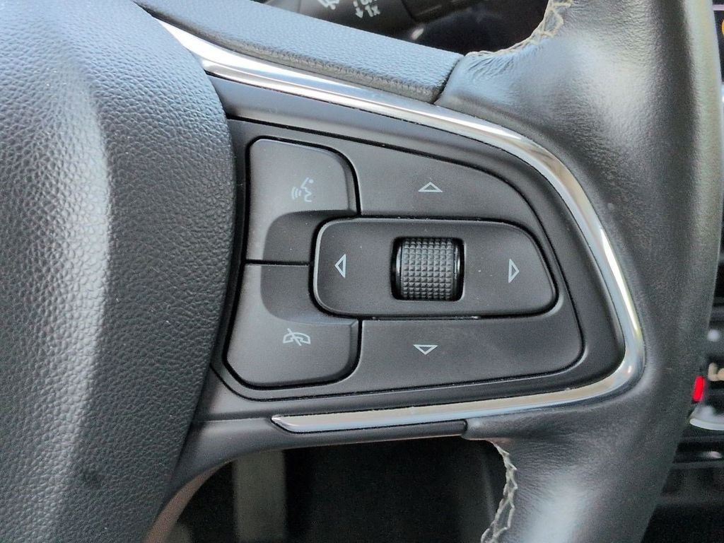 Used 2023 Black Buick Essence image 28