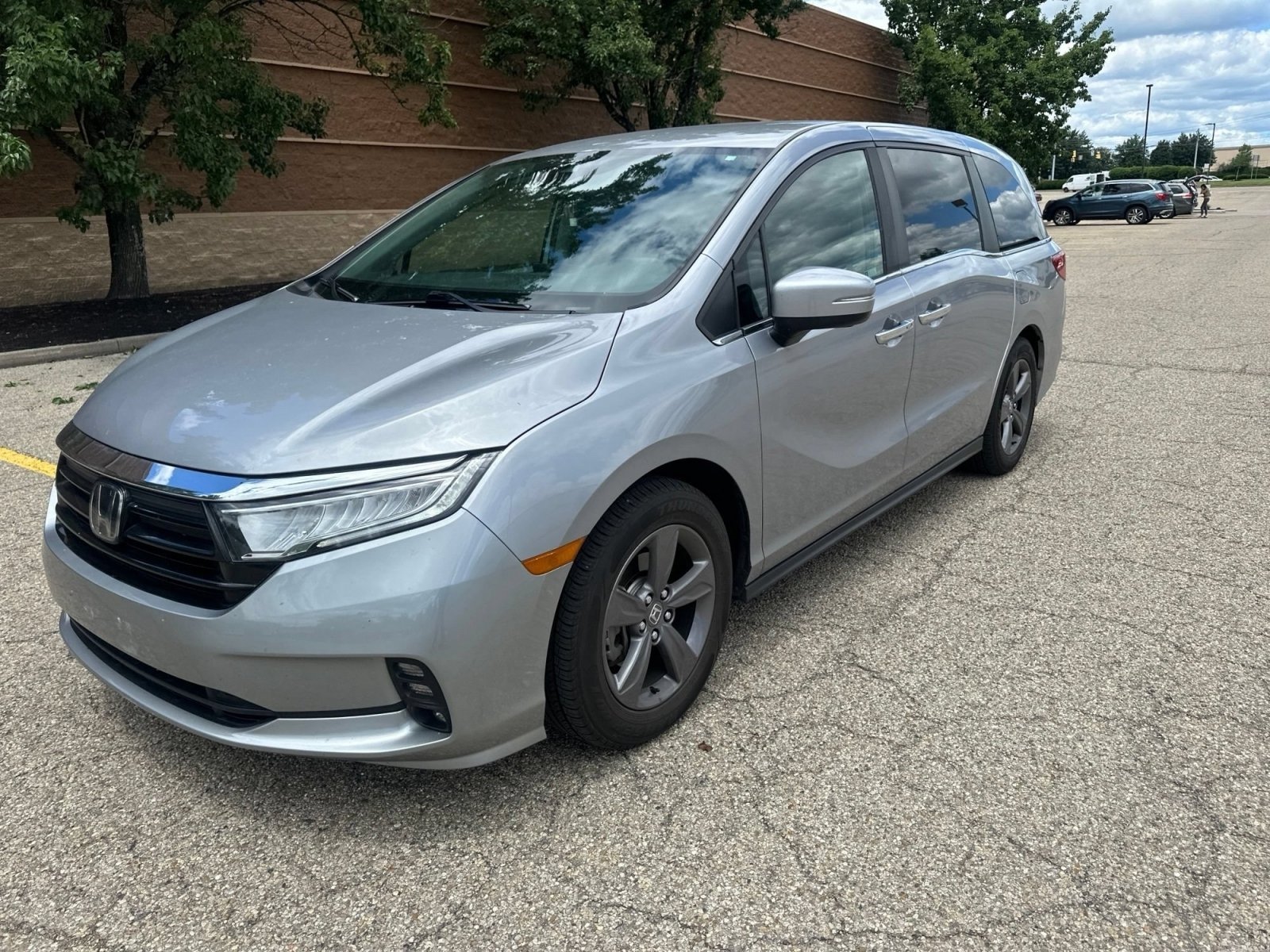 Used 2021 Lunar Silver Metallic Honda EX image 8