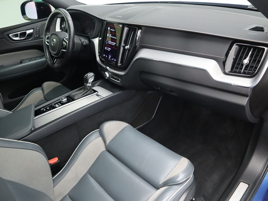 2021 Volvo XC60 R-Design - Photo 18