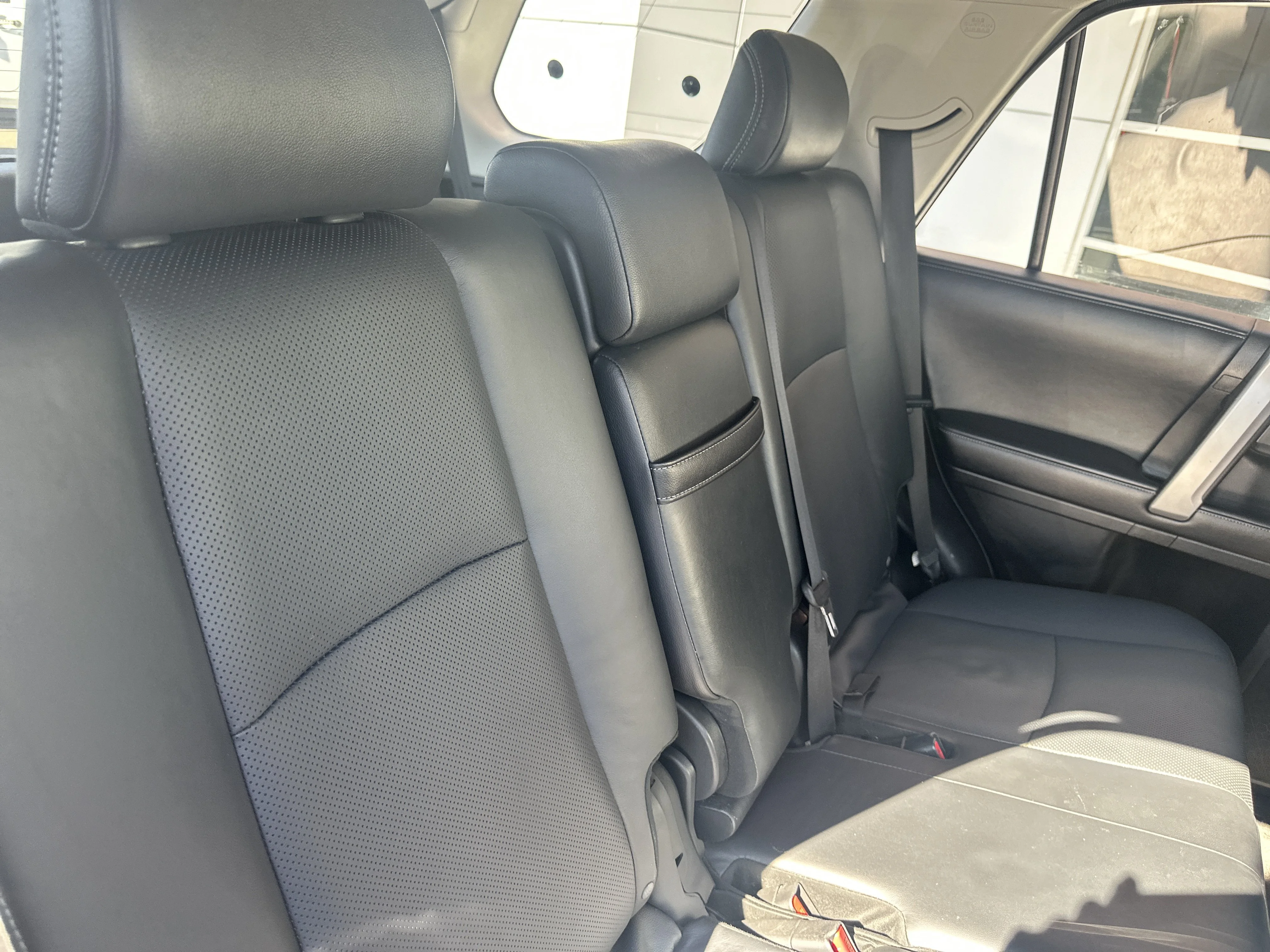 Used 2016 Midnight Black Metallic Toyota Limited image 30