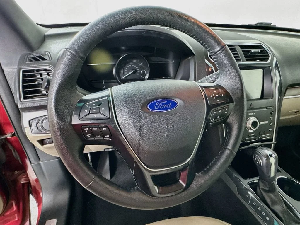 Used 2019 Red Ford Limited image 11