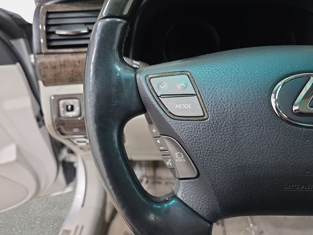 Used 2007 Silver Lexus 460 L image 17