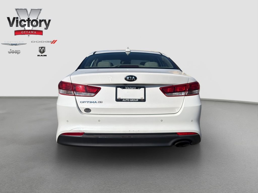 Used 2016 White Kia LX image 5