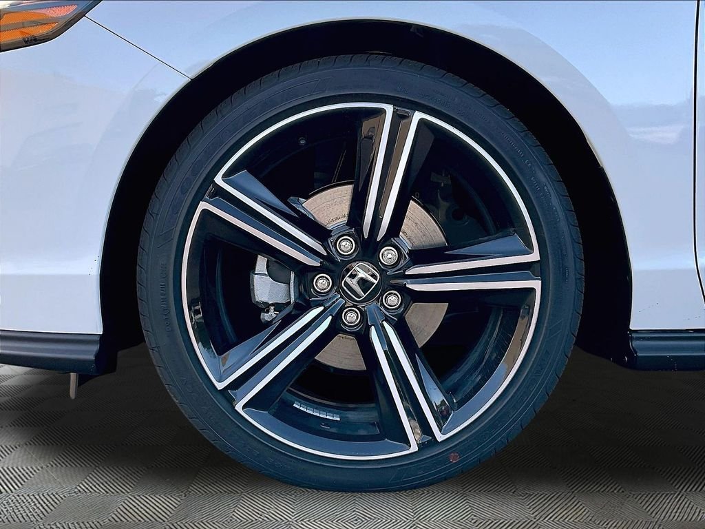 New 2026 Platinum White Pearl Honda SE image 7