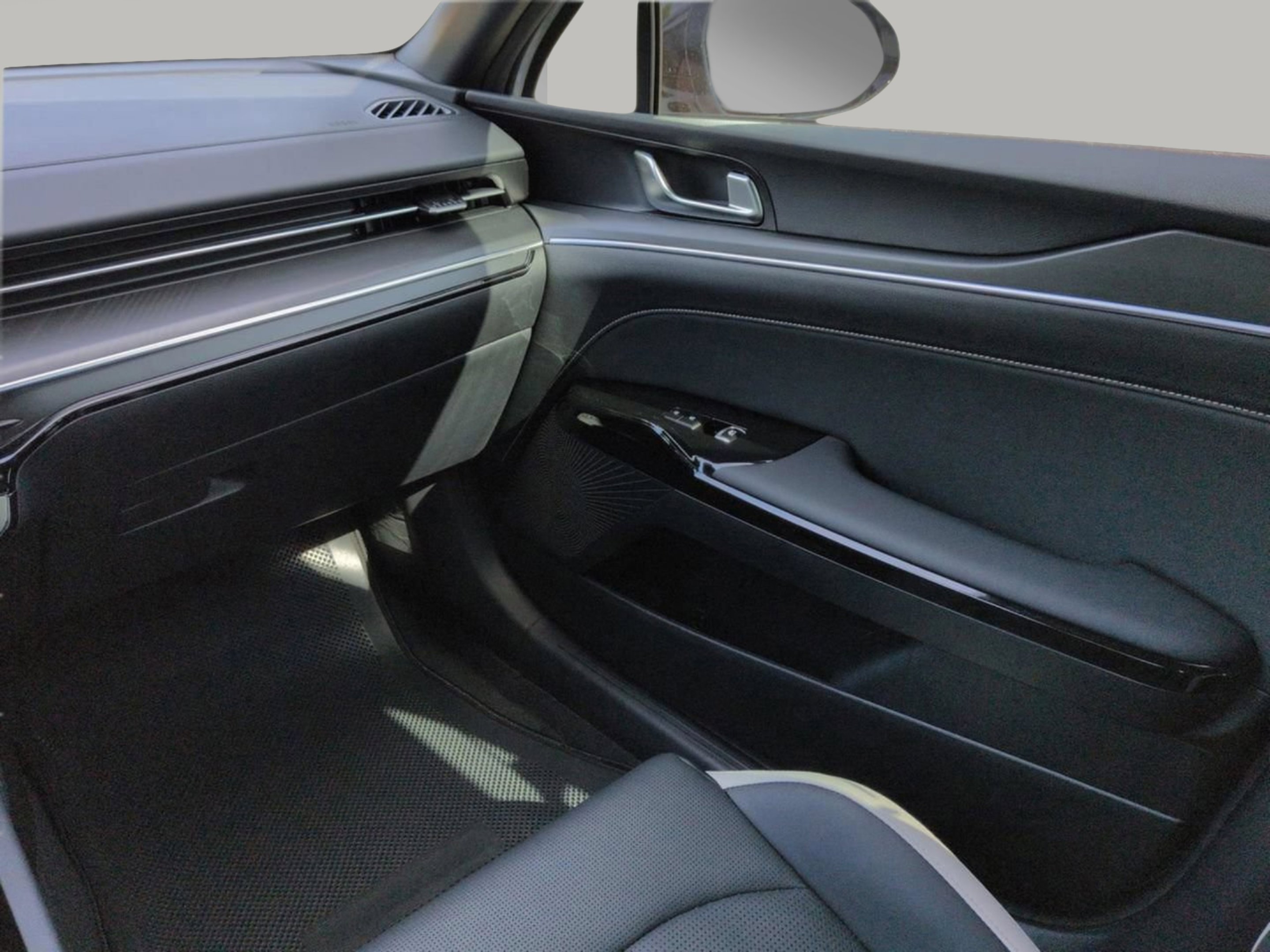 New 2026 Snow White Pearl Kia GT-Line AWD image 19
