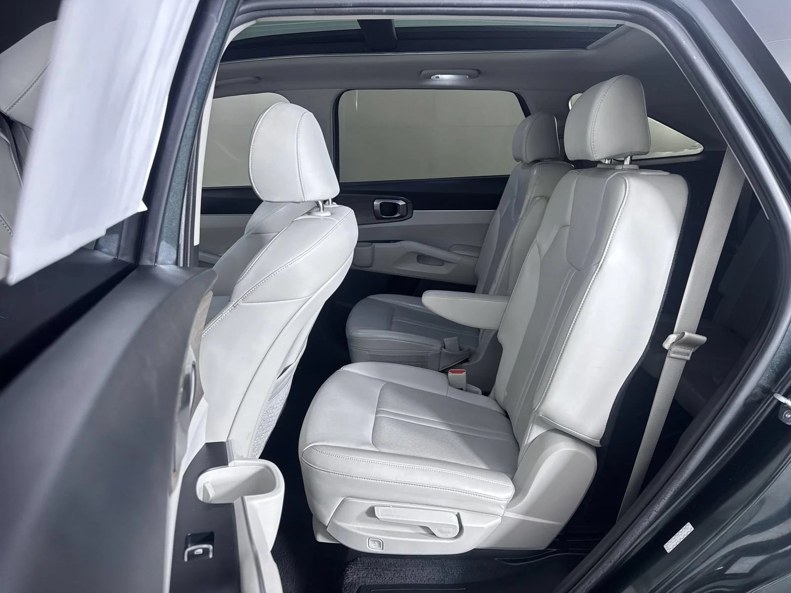 Used 2023 Aruba Green Kia X-Line EX image 22
