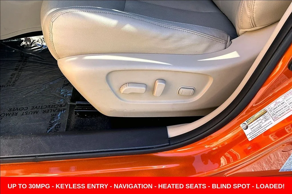 Used 2017 Orange Nissan SL image 40
