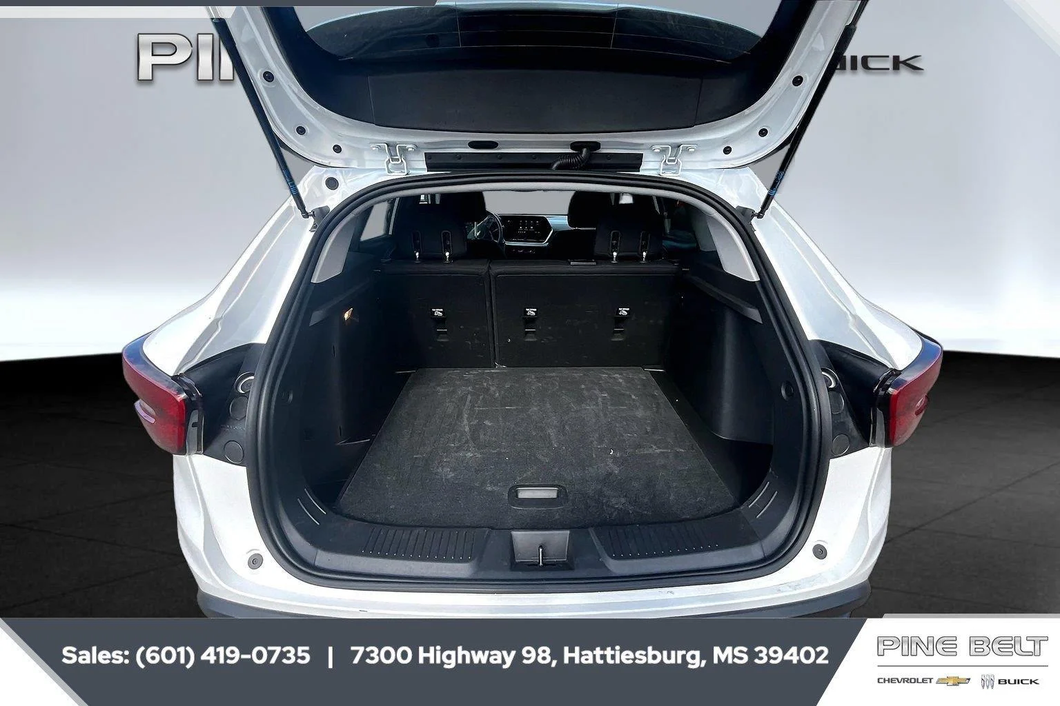 Used 2026 Summit White Chevrolet LS image 21