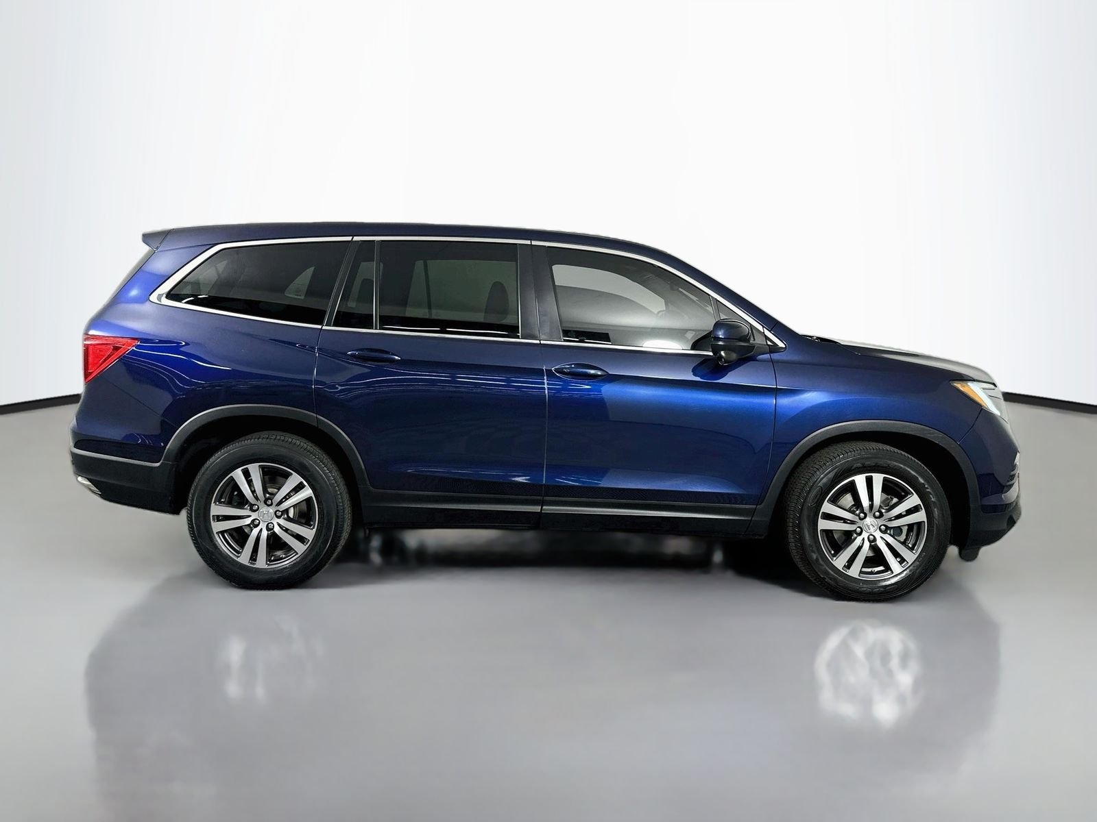 Used 2016 Obsidian Blue Pearl Honda EX-L image 9