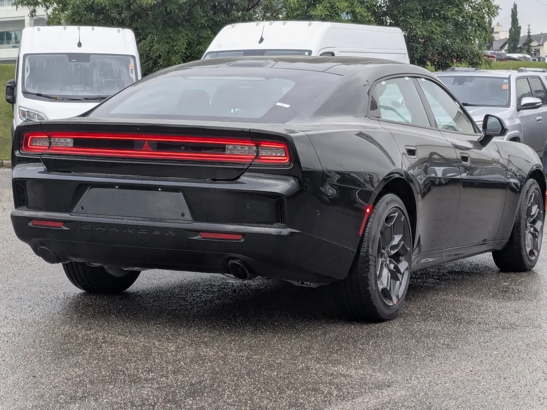 New 2026 Black Dodge R/T - - AWD - 3.0L Hurricane Twin Turbo - Blacktop Pkg - Driver Convenience Grp & More! image 8