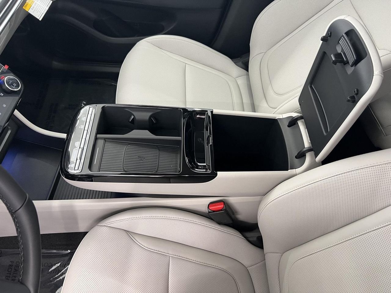 New 2026 Creamy White Pearl Hyundai SEL Convenience image 18