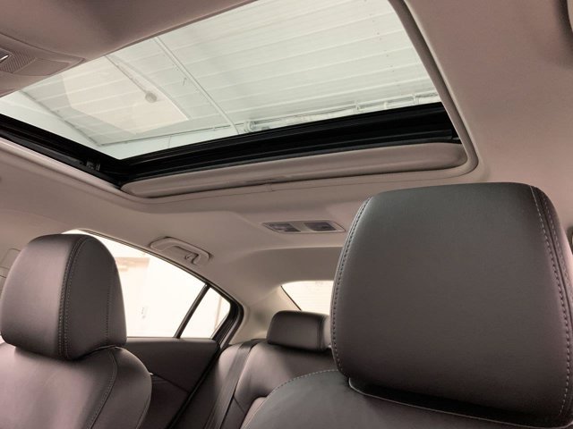 Used 2019 Sonic Silver Metallic Mazda Touring image 5