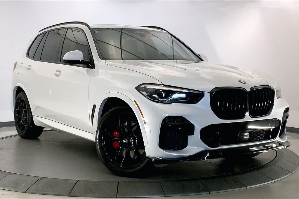 Used 2022 Mineral White Metallic BMW  image 33