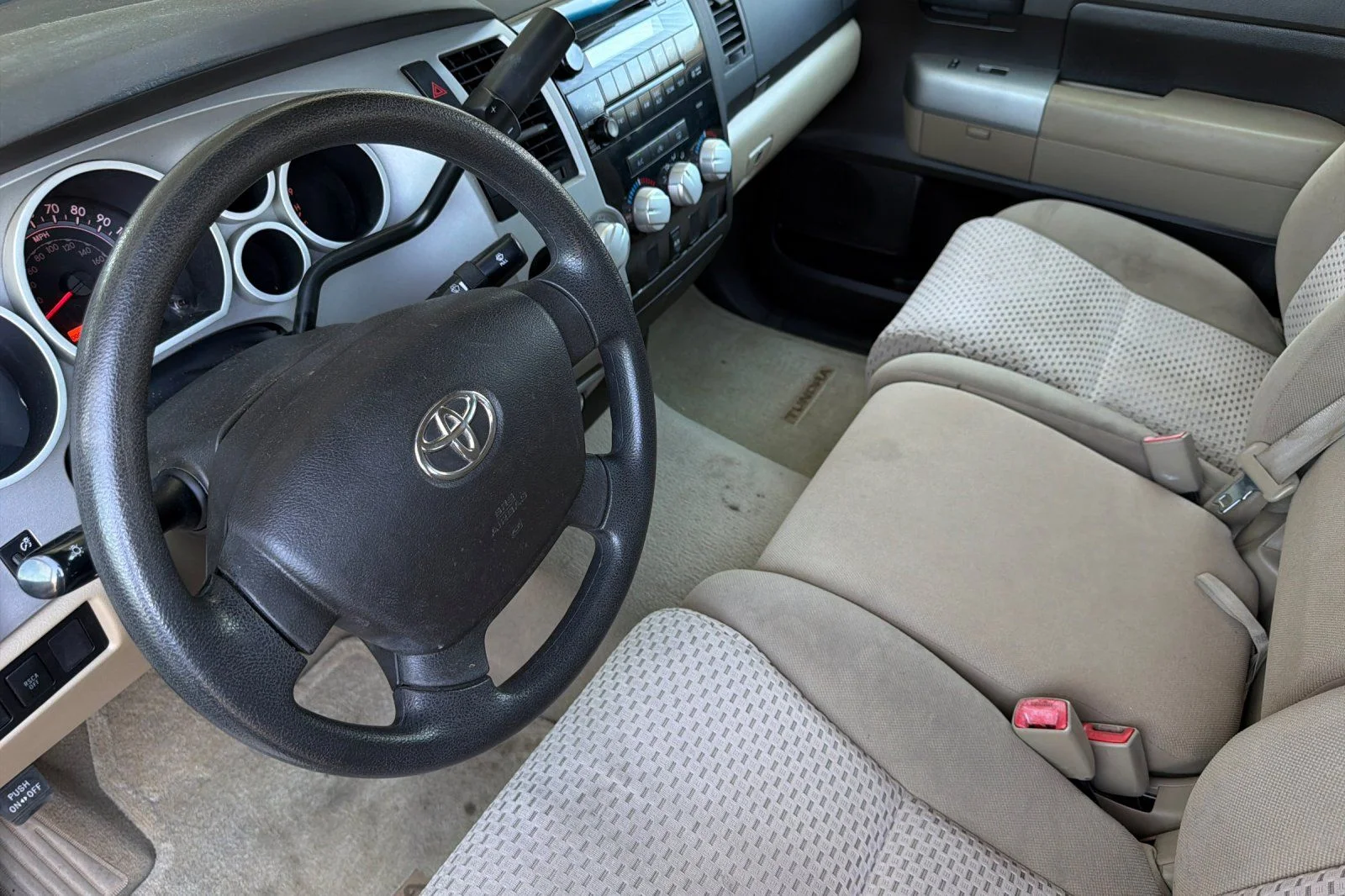 Used 2007 White Toyota SR5 image 12