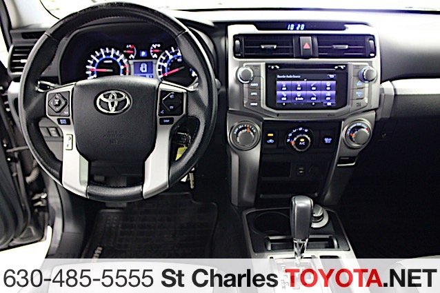 Used 2015 Gray Toyota SR5 image 12