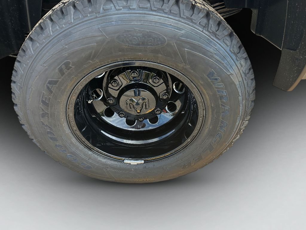 New 2026 Diamond Black Crystal Pearlcoat RAM Big Horn Cummins HO Diesel Dually 4x4 image 9