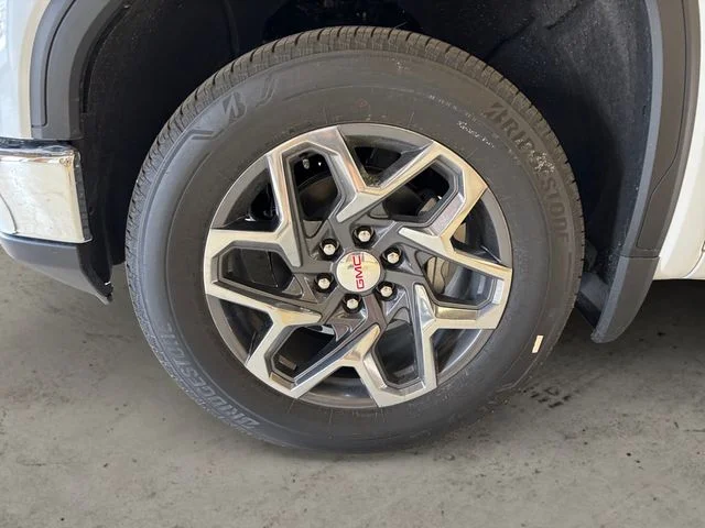 New 2026 White GMC SLT image 15