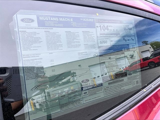 2025 Ford Mustang Mach-E — photo 15