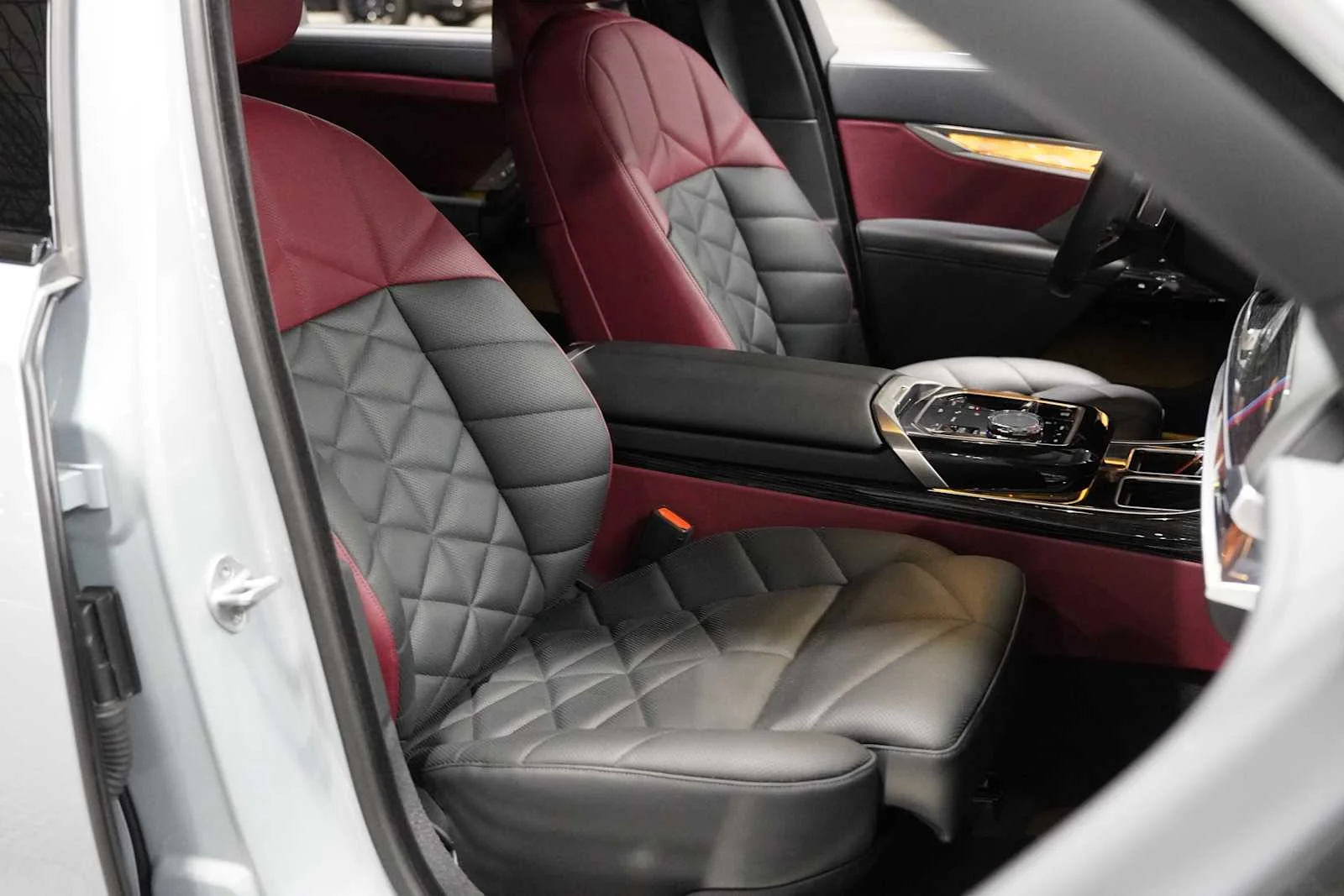 Used 2025 Brooklyn Grey Metallic BMW 740i xDrive image 24