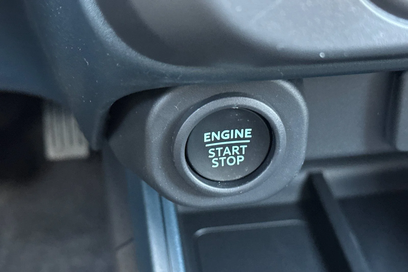 New 2026 Space White Metallic Ford XLT image 17