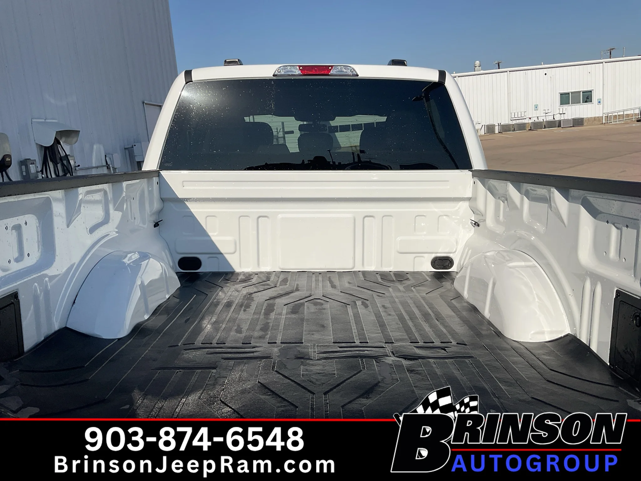 Used 2024 Oxford White Ford XLT image 9