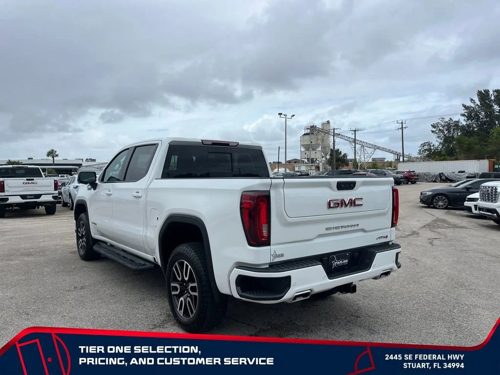 Used 2025 Summit White GMC AT4 image 5
