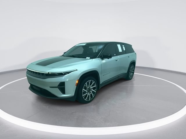 Used 2025 Silver Jeep Limited image 5