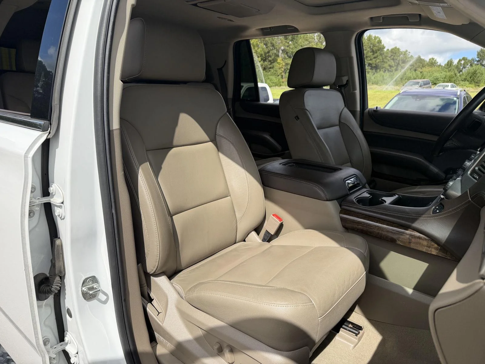 Used 2020 Summit White Chevrolet LT image 23