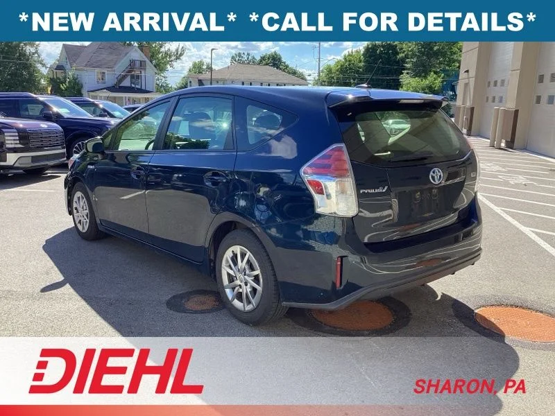 Used 2017  Toyota Four image 5