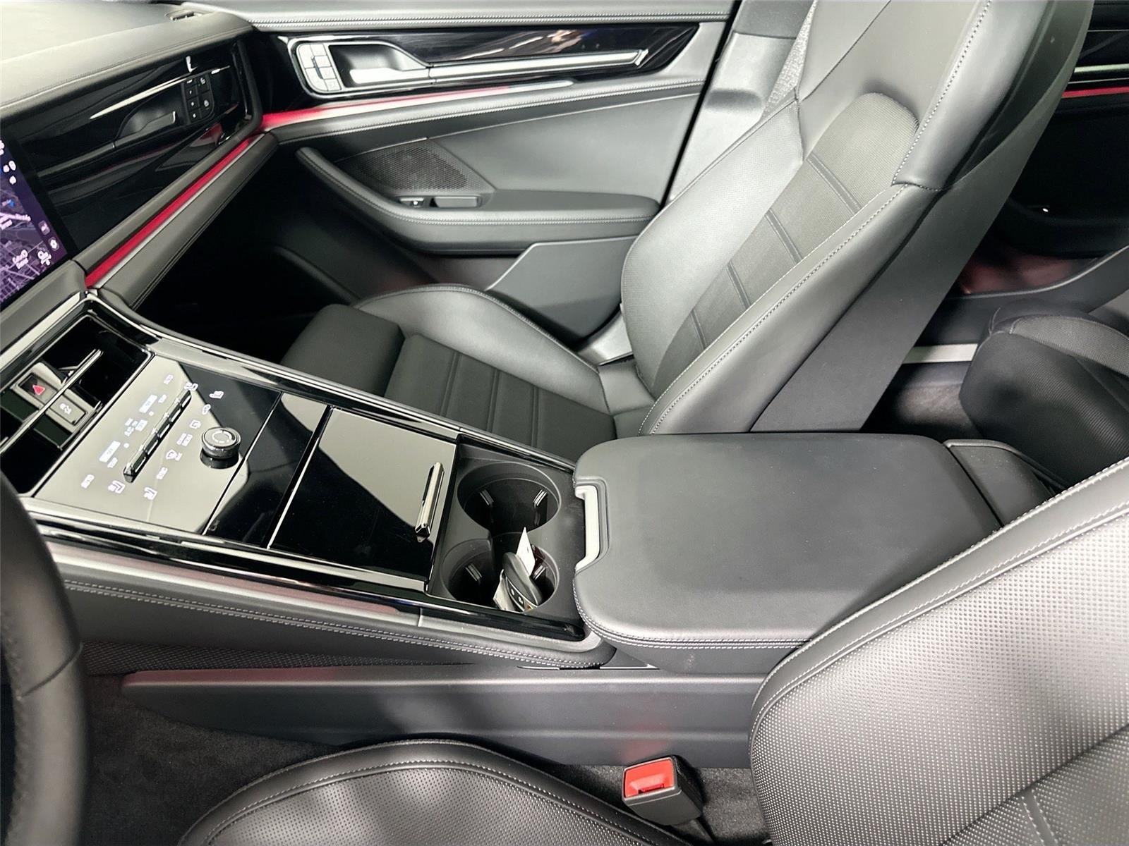 Used 2024 Volcano Grey Metallic Porsche  image 30