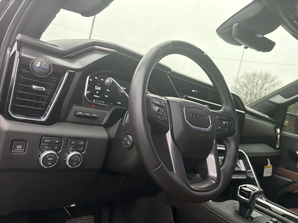 Used 2026 Black GMC Denali Ultimate image 10