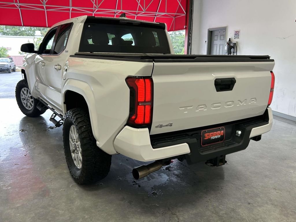 Used 2025 White Toyota SR5 image 5