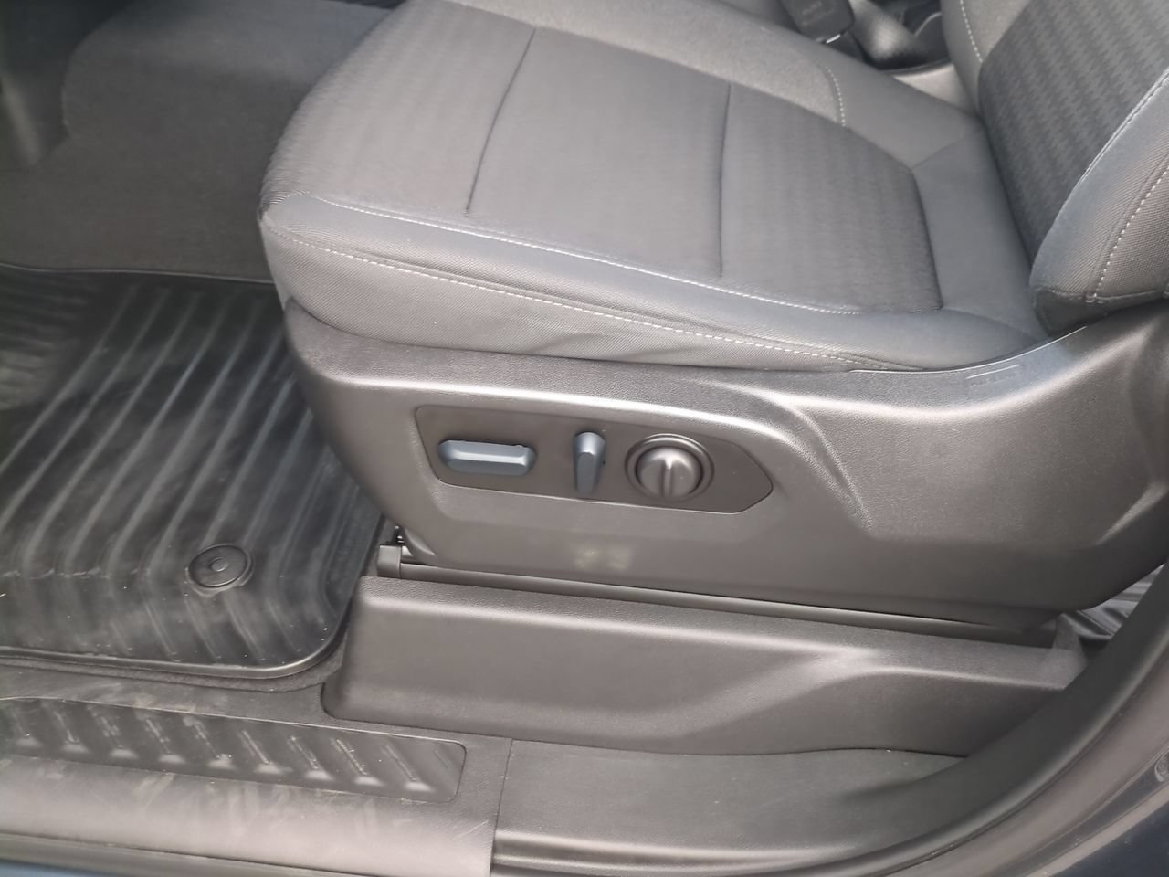 Used 2022 SHADOW GRAY METALLIC Chevrolet Custom Trail Boss image 32