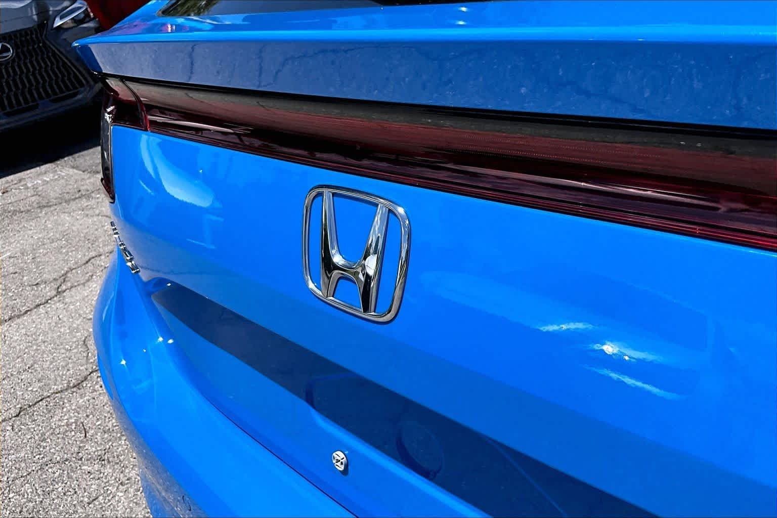 Used 2024 Boost Blue Pearl Honda Sport Touring image 31