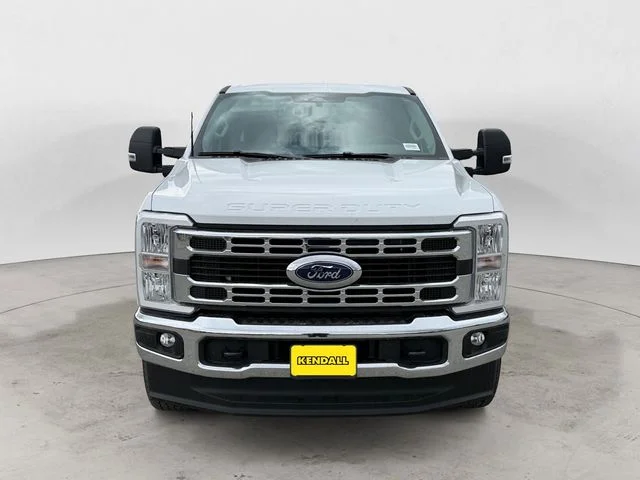 Certified Used 2025 Oxford White Ford XLT image 8