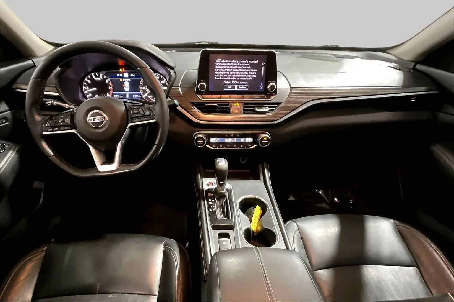 Used 2019 Super Black Nissan 2.5 Platinum image 16