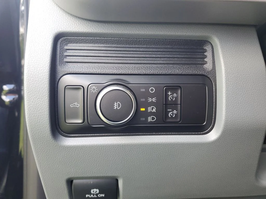 2025 Ford F-250 Super Duty XL - Photo 11