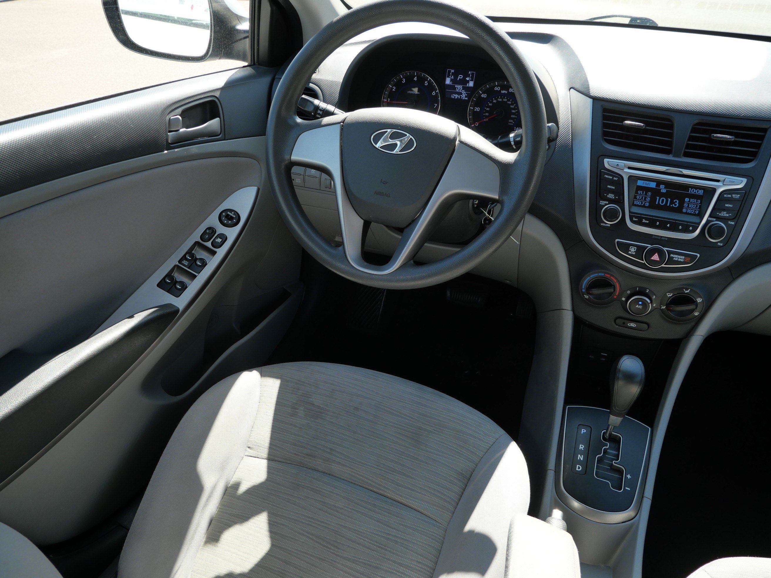 Used 2017 Century White Hyundai SE image 9