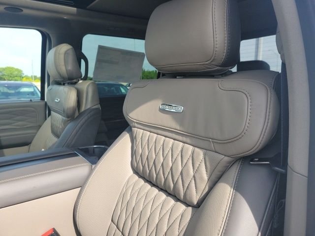 New 2026 Star White Metallic Tri-Coat Ford F-250® Platinum® image 63