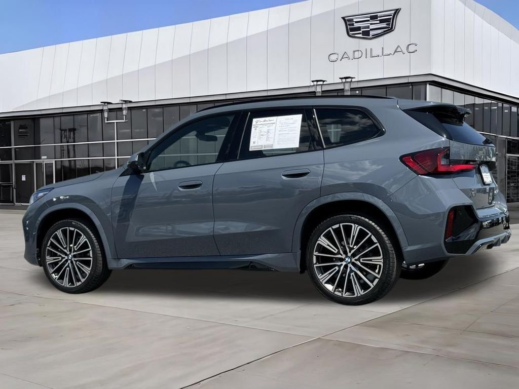 Used 2025  BMW xDrive28i image 5