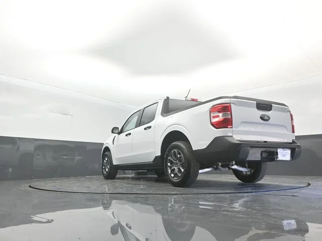 New 2026 Oxford White Ford XLT image 29