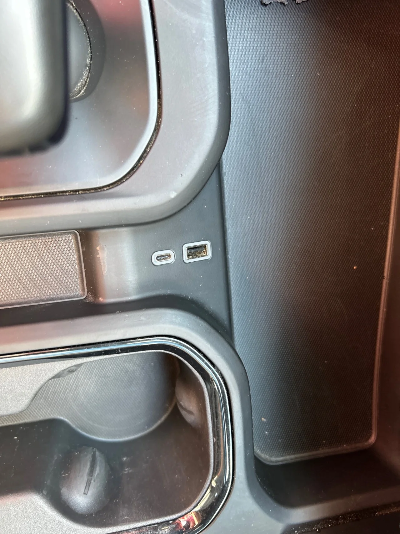 Used 2025 Summit White GMC AT4 image 14