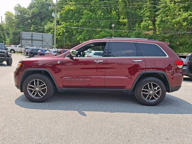 Used 2017 Red Jeep Limited image 7