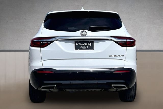 Used 2019 White Buick Essence image 4