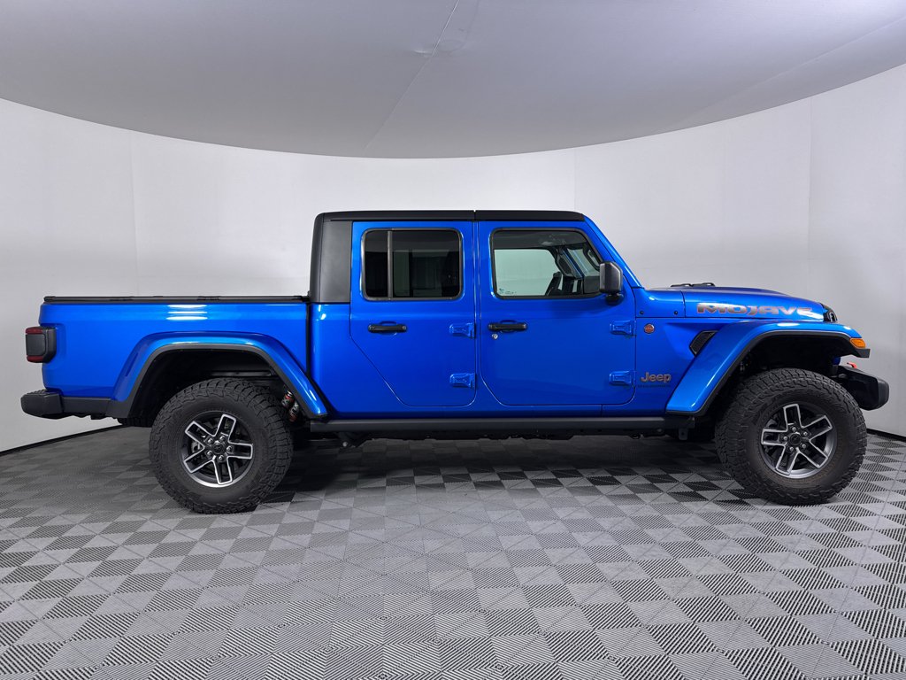 Used 2025 Hydro Blue Pearlcoat Jeep Mojave image 13