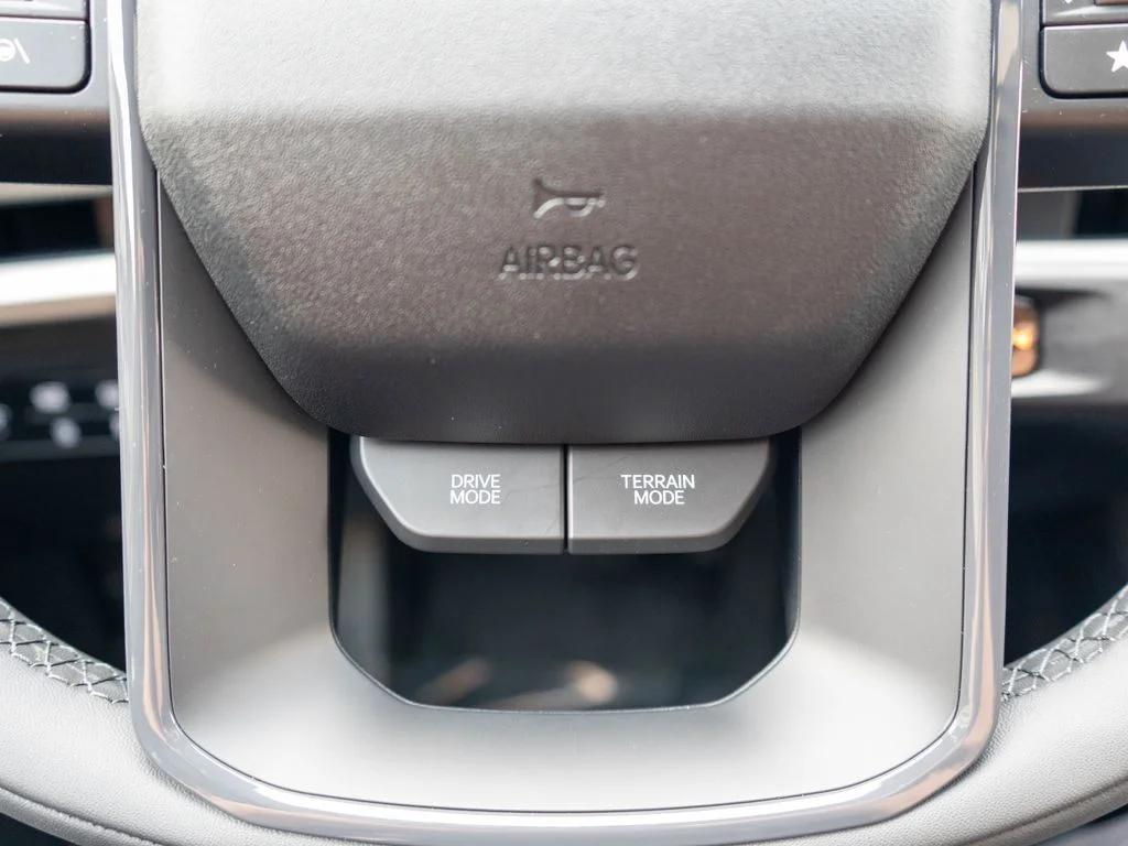 New 2027 Glacial White Pearl Kia S image 24