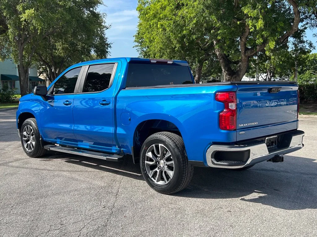 Used 2022 Glacier Blue Metallic Chevrolet LT image 6